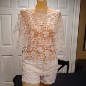 Dulcie embroidered top size medium